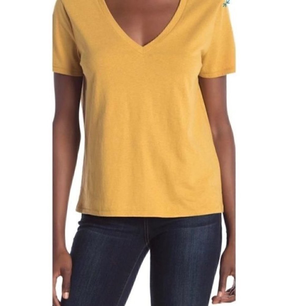 NWT BP Tan Mustard V-Neck Short Sleeve Top - XS
